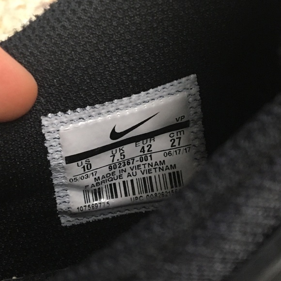 NIKE COURT SHOES - Picture 4 of 4